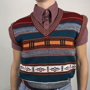Vintage 70s 80s Knit Sweater Vest Southwestern Aztec Geometric Pattern